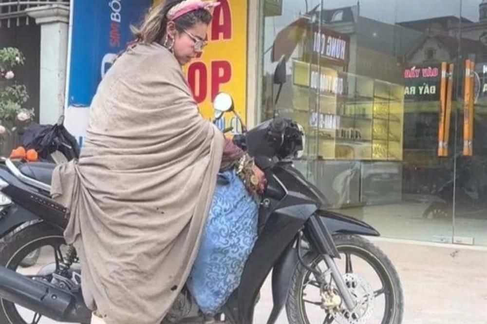 Truy tìm hot girl Bella nghi đi nhầm xe máy của người dân-2