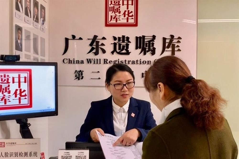 Thế hệ trẻ Trung Quốc gây tranh cãi khi đua nhau lập di chúc sớm-1