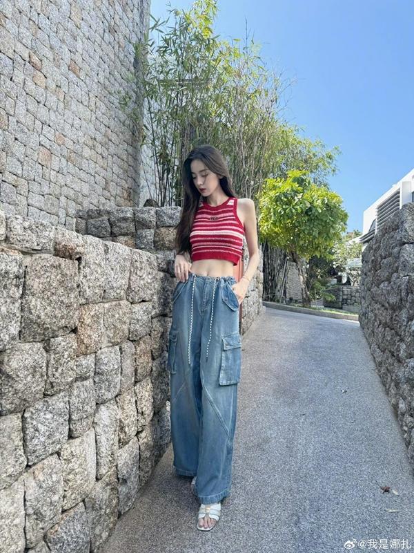 Ảnh chụp trộm Cổ Lực Na Trát hút hơn 50 triệu lượt xem-4