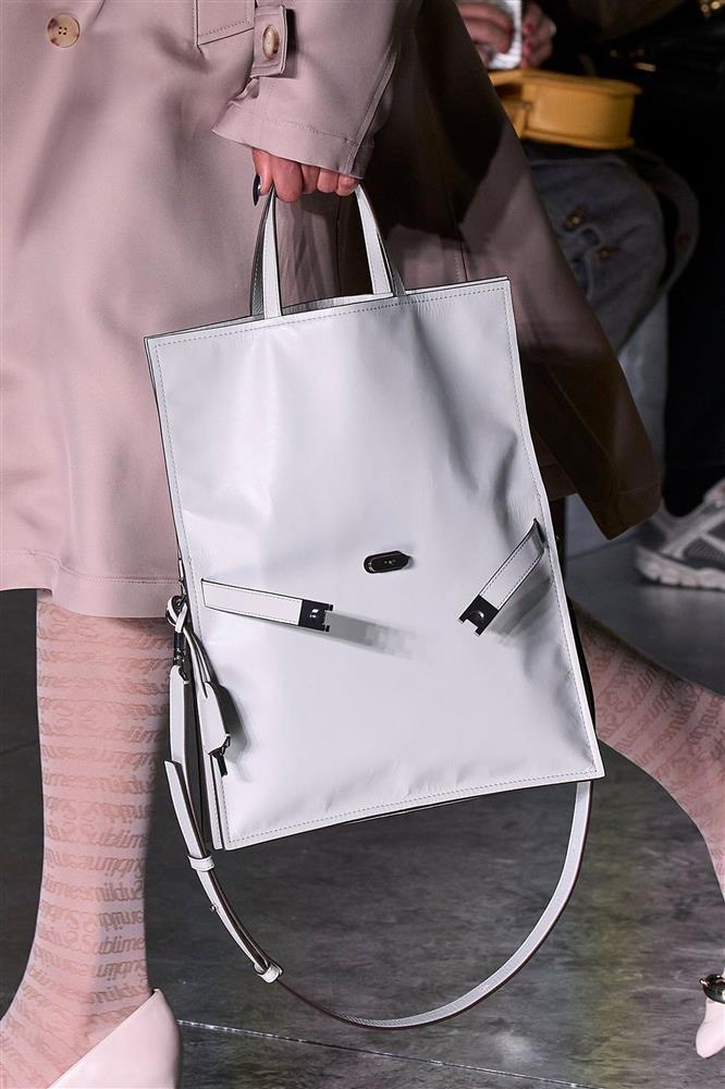 6 xu hướng túi xách được săn đón nhất hiện nay-12