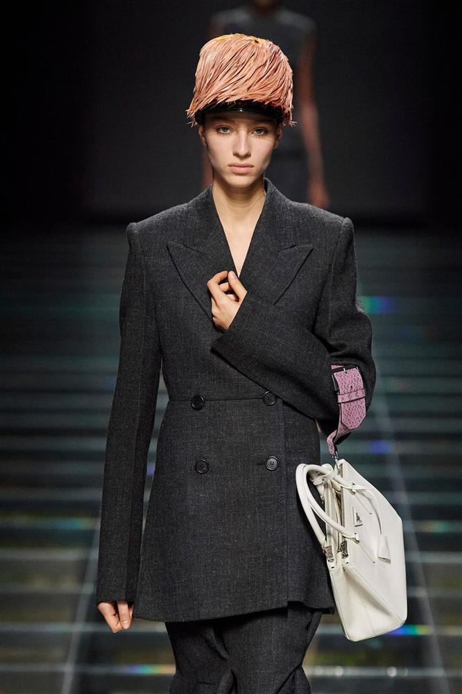 6 xu hướng túi xách được săn đón nhất hiện nay-9