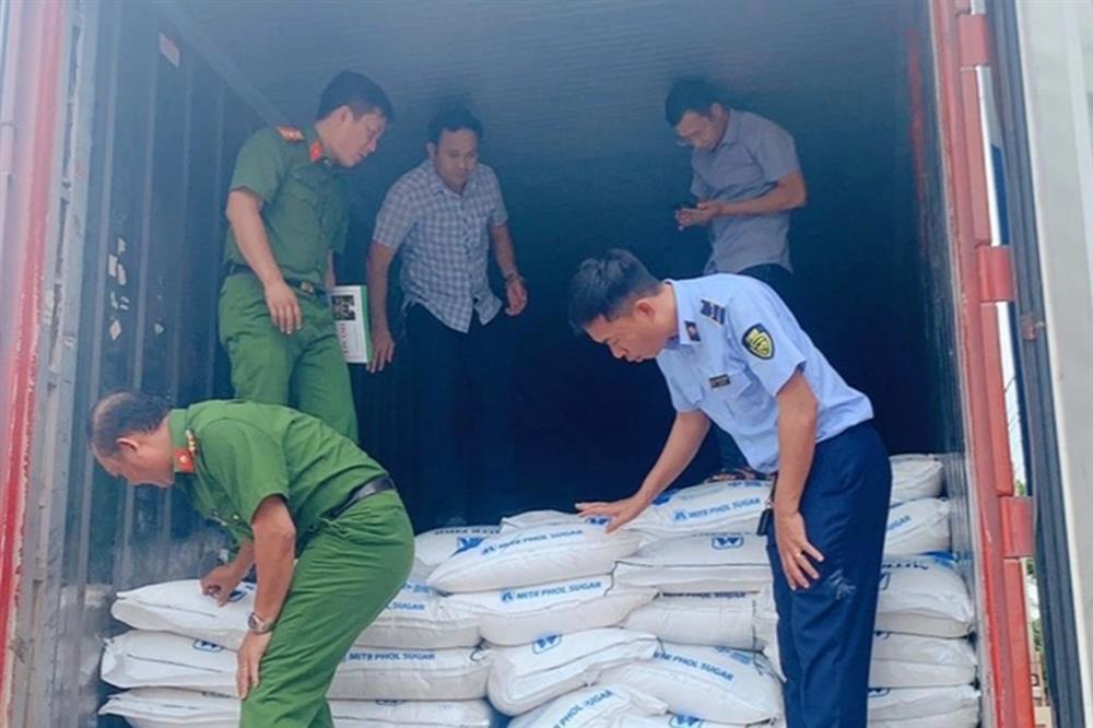 Phát hiện xe đầu kéo chở 30 tấn đường không hóa đơn chứng từ-1