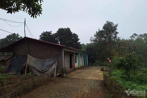 Căn nhà cấp 4 mẹ con nam sinh bị đánh chấn thương sọ não tá túc khi về Phú Thọ-2