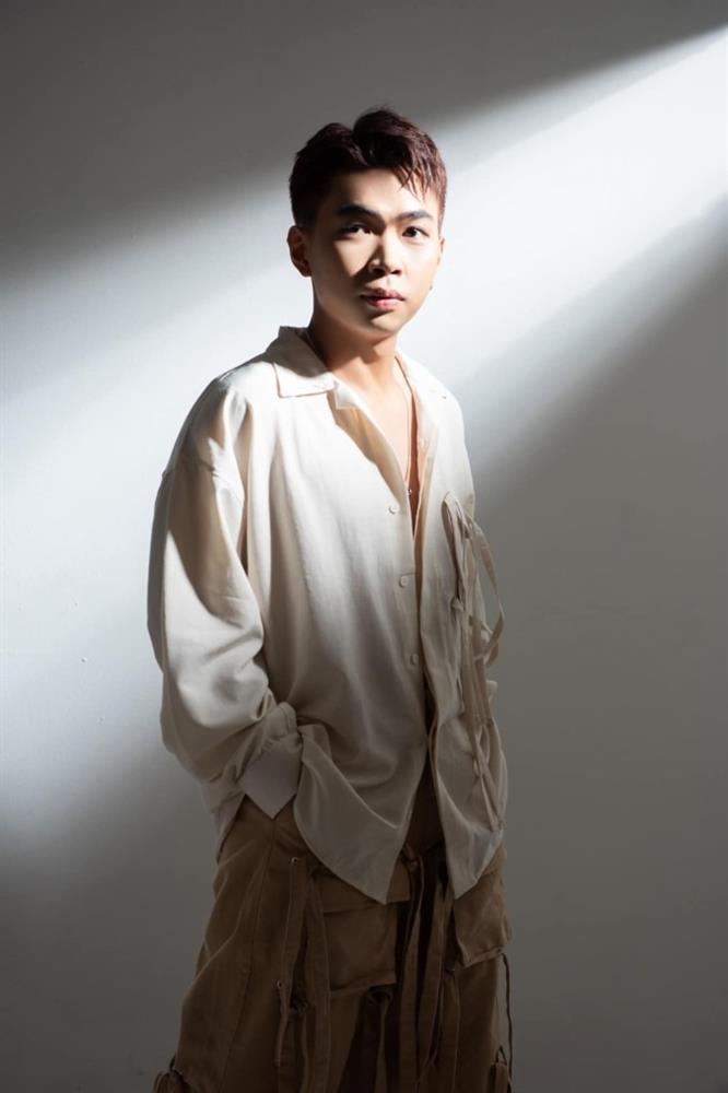 Nam diễn viên hài nổi tiếng Vbiz bất ngờ khoe ảnh lên xe hoa ở Mỹ, dân tình dậy sóng?-5