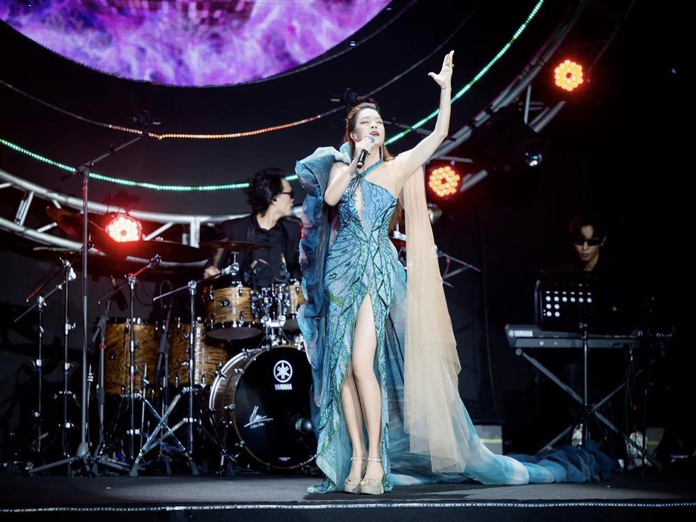 Nữ ca sĩ đông con nhất showbiz Việt U70 vẫn sở hữu thân hình đáng ngưỡng mộ-9
