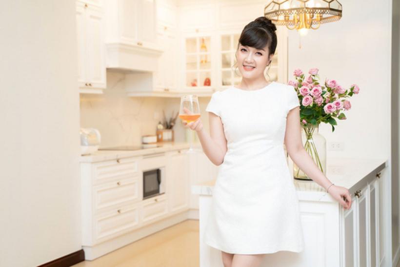 Táo bà Vân Dung sở hữu tài sản kếch xù ở tuổi U50: Xây biệt thự chục tỷ bề thế như lâu đài, từng lộ cát-xê quảng cáo hơn 100 triệu/video?-4