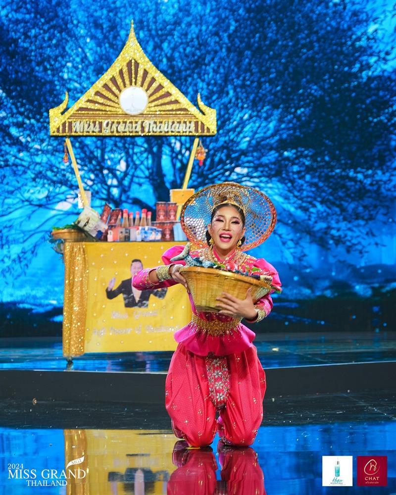 Loạt trang phục dân tộc độc, lạ của Hoa hậu Hòa bình Thái Lan 2024-7