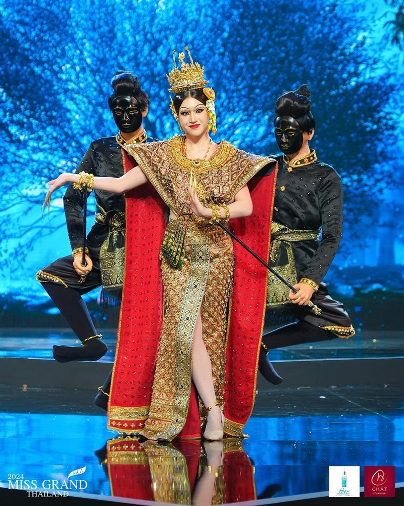 Loạt trang phục dân tộc độc, lạ của Hoa hậu Hòa bình Thái Lan 2024-9