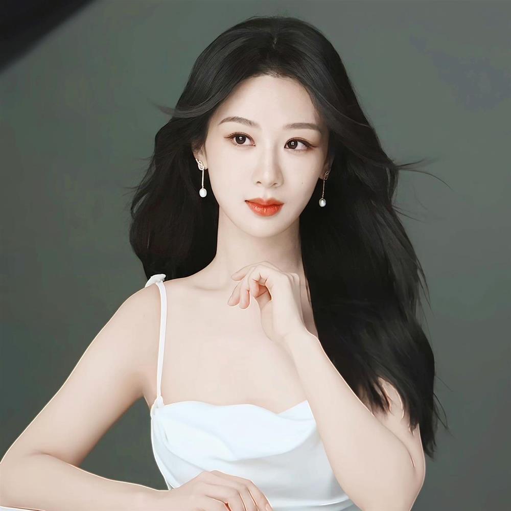 Dương Tử bị chỉ trích photoshop quá đà, nhan sắc thật hiện nguyên hình qua ống kính của team qua đường-4