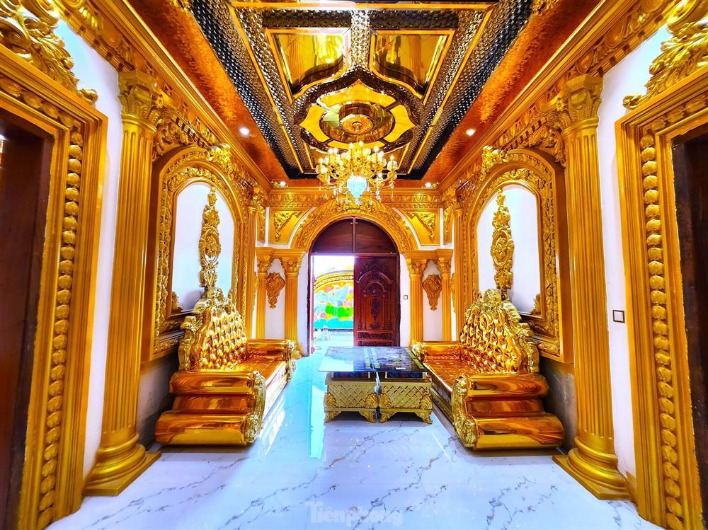 Nườm nượp check-in tòa lâu đài dát vàng của đại gia kinh doanh phế liệu-12