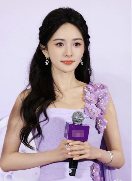 Ảnh chưa photoshop của Dương Mịch-2