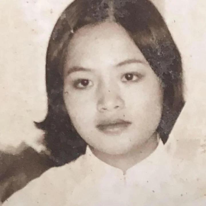 Mẹ ruột Thu Quỳnh từng là mỹ nhân tài sắc vẹn toàn thập niên 90, được mệnh danh là thiên nga sân khấu kịch-5