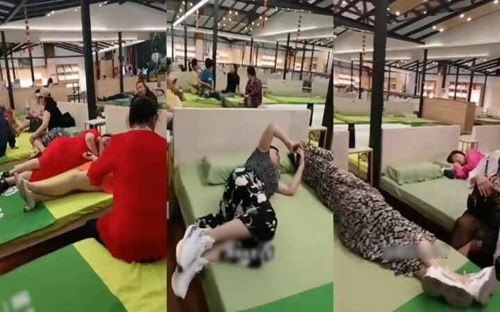 Bị hướng dẫn viên nhốt trong cửa hàng ép mua, 37 du khách chơi lầy để trả đũa-1