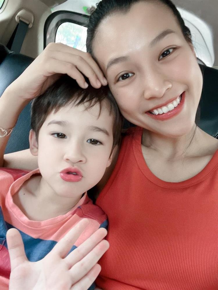 MC Hoàng Oanh bất ngờ công khai có bồ sau 2 năm ly hôn chồng Tây?-3