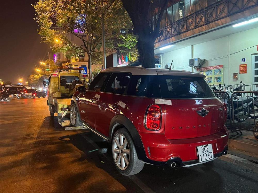 Kết cục nào với tài xế 19 tuổi hất công an lên nắp capo?-3