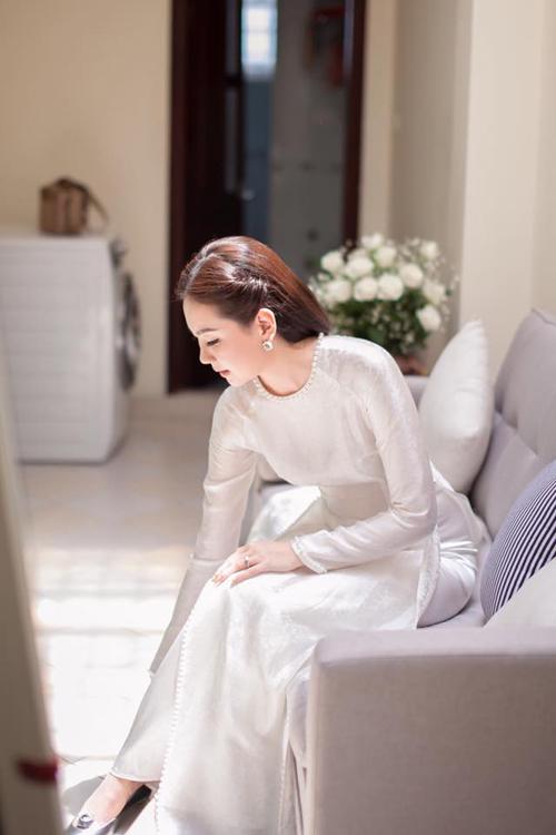 Mặc áo dài đẹp như hoa khôi VTV Mai Ngọc-1