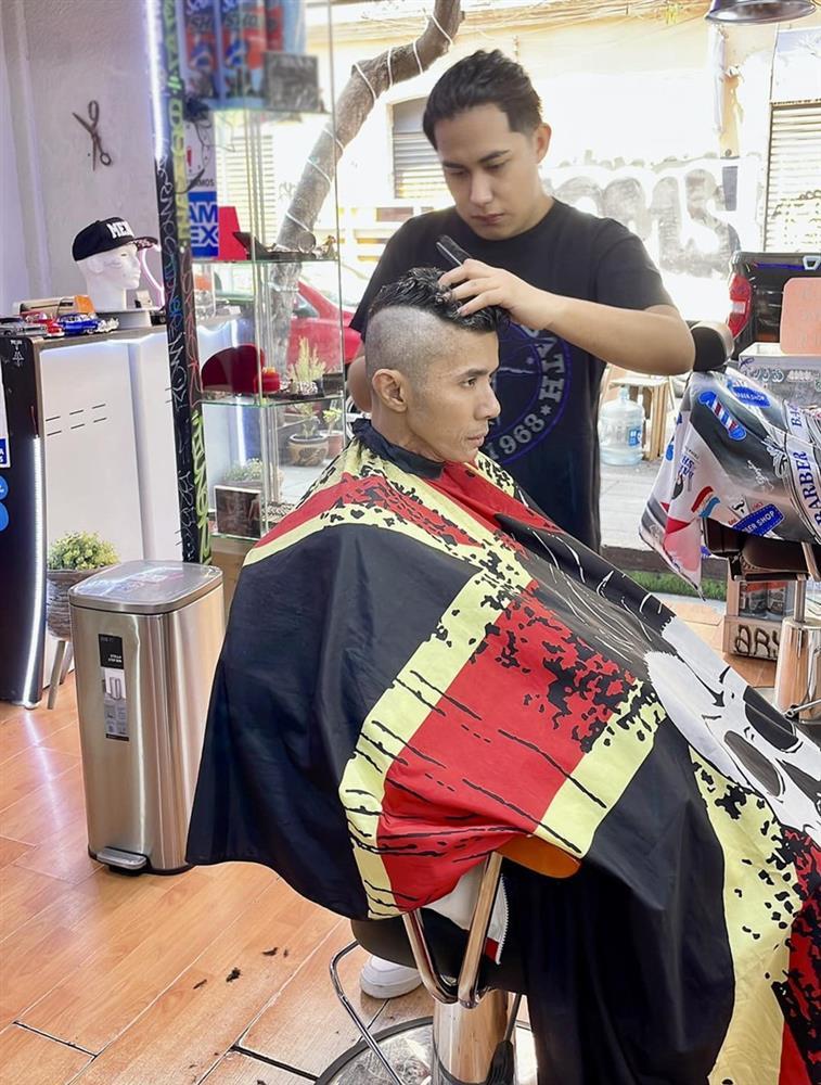 Kasim Hoàng Vũ gầy sọm, nhìn khác lạ sau 8 tháng phẫu thuật khớp xương hàm-3