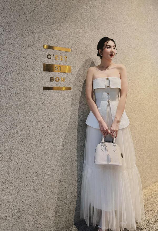 Nữ MC nổi tiếng VTV vừa thông báo ly hôn chồng đại gia có bí kíp gì mà sắc vóc nuột nà xinh đẹp?-4