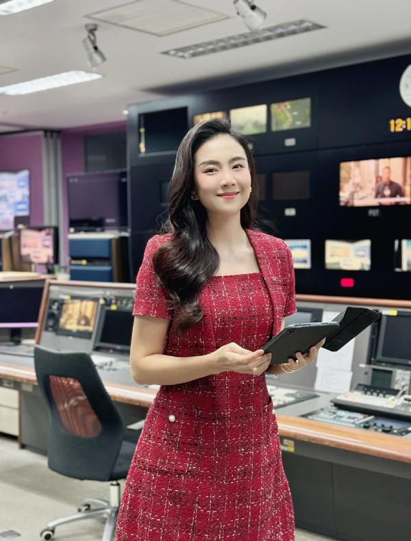 Nữ MC nổi tiếng VTV vừa thông báo ly hôn chồng đại gia có bí kíp gì mà sắc vóc nuột nà xinh đẹp?-7