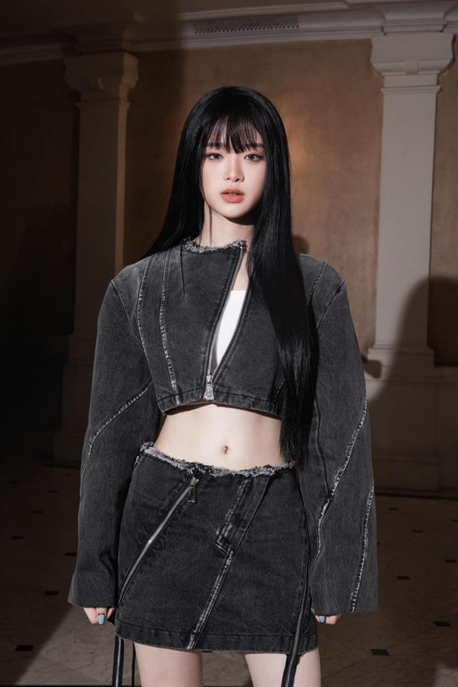 Học Linh Ka diện đồ lúc nàng thơ, khi nổi loạn đúng phong cách Gen Z-1