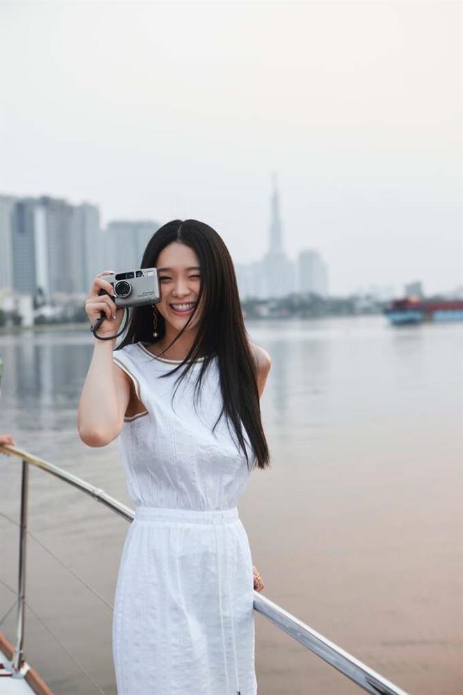 Học Linh Ka diện đồ lúc nàng thơ, khi nổi loạn đúng phong cách Gen Z-7