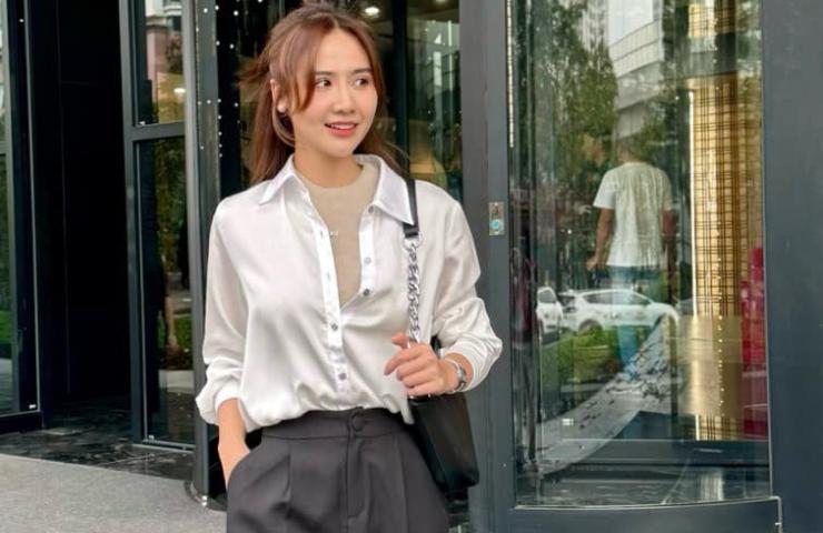 Mốt áo sơ mi buông cúc khoe vòng 1 hot trở lại: Ai mặc đẹp nhất?-12