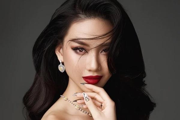 Hoa hậu Bùi Quỳnh Hoa và Maya lên tiếng chuyện ngó lơ nhau ở sự kiện-2