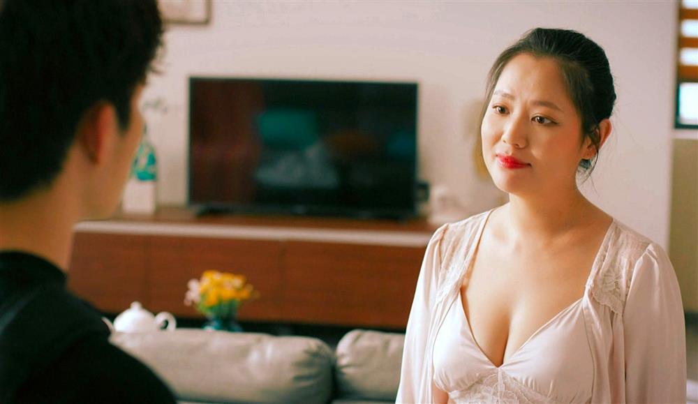 Nữ diễn viên Đại Gia Chân Đất diện đồ bơi khoe dáng nuột nà, khó tin đã U40-4