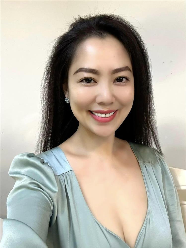 Nữ diễn viên Đại Gia Chân Đất diện đồ bơi khoe dáng nuột nà, khó tin đã U40-5