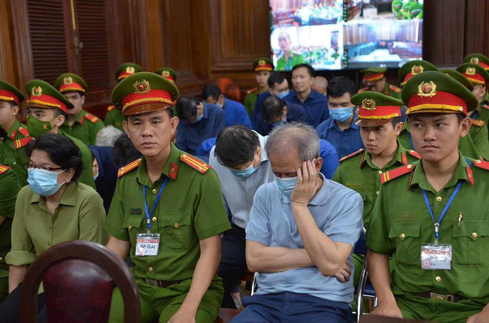 Cựu cán bộ Thanh tra NHNN lý giải việc nhận quà từ thuộc cấp bà Trương Mỹ Lan-2