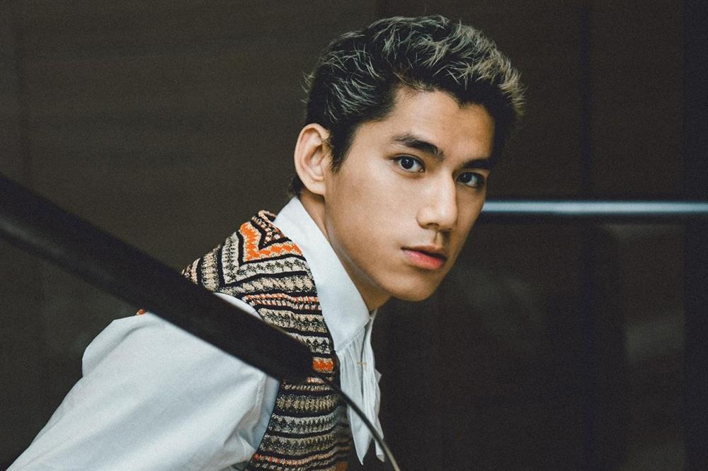 Chân dung nam diễn viên bị bắt quả tang ngoại tình ở công viên-8