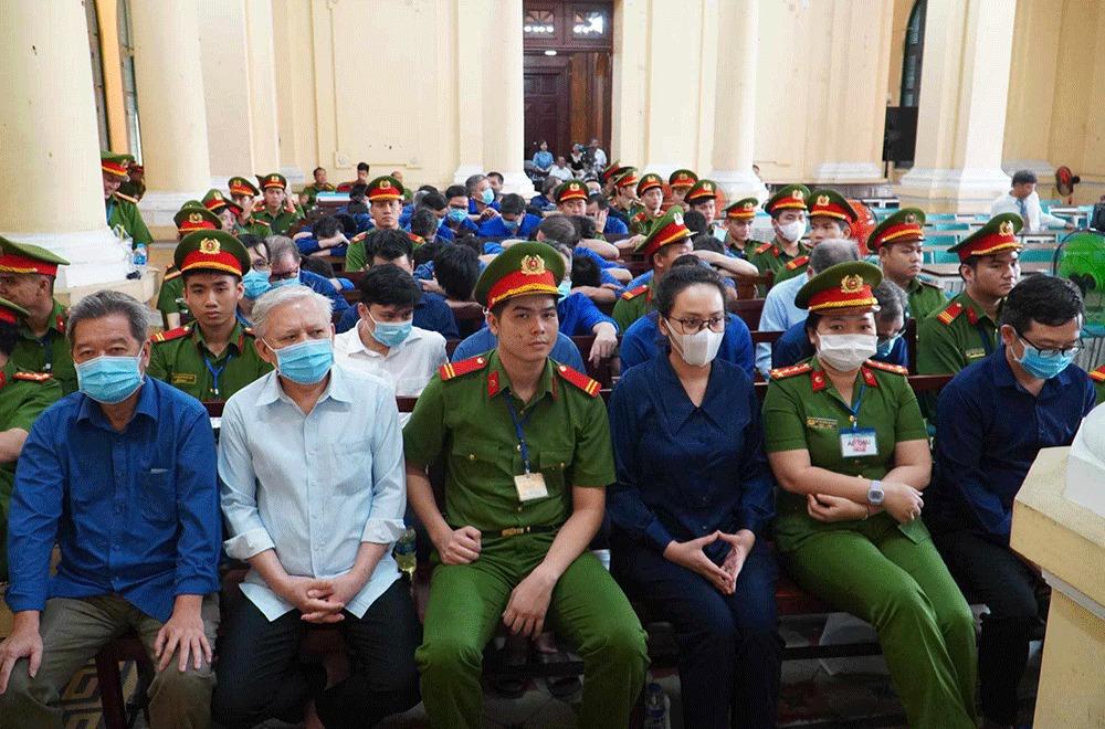 Bà Trương Mỹ Lan bật khóc nói lời sau cùng: Gia đình tôi tan nát-2