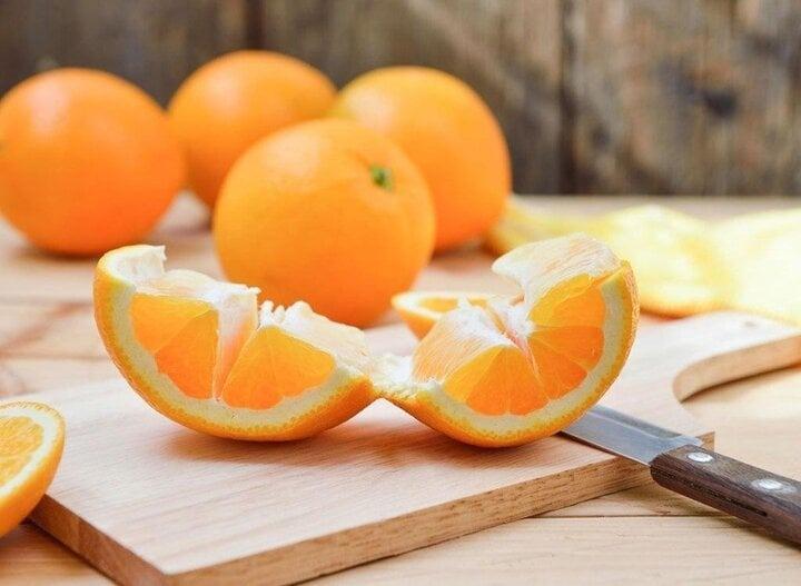 Nên ăn bao nhiêu quả cam một ngày?-1