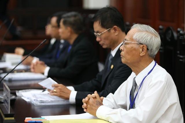 Hình ảnh bà Nguyễn Phương Hằng tại tòa sáng nay-5