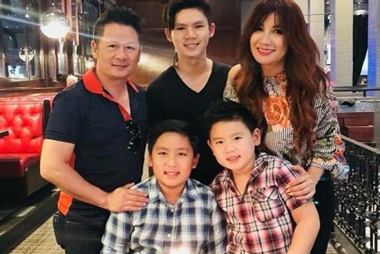 Không để các con tự lập, vợ cũ Bằng Kiều thừa nhận ích kỷ