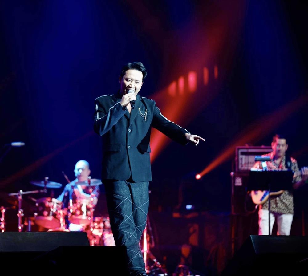 Trấn Thành làm đạo diễn thôi, đừng là ca sĩ-1