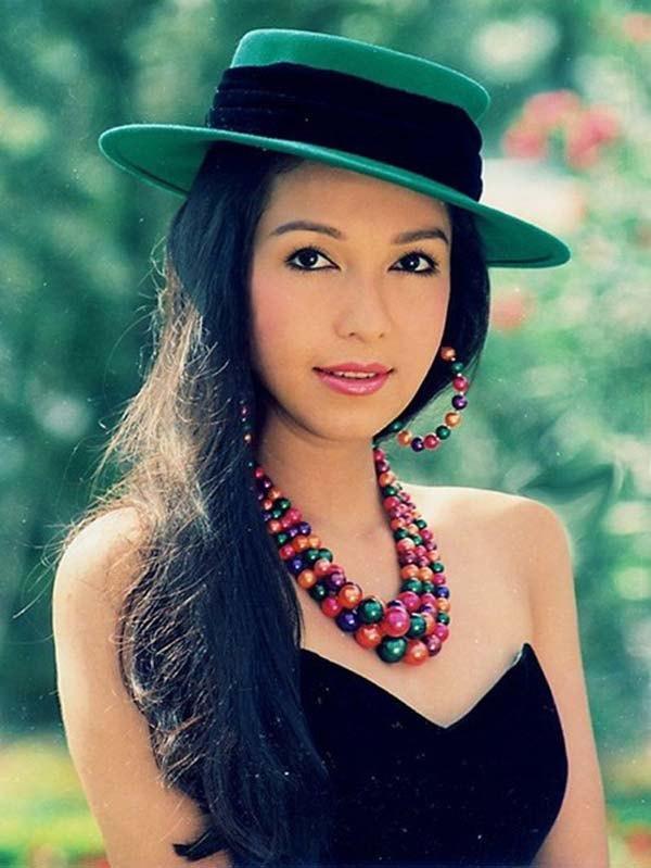 Nữ hoàng ảnh lịch nổi tiếng là tình cũ Thương Tín: Từng chủ động theo đuổi, hậu chia tay viên mãn làm vợ người ta-1