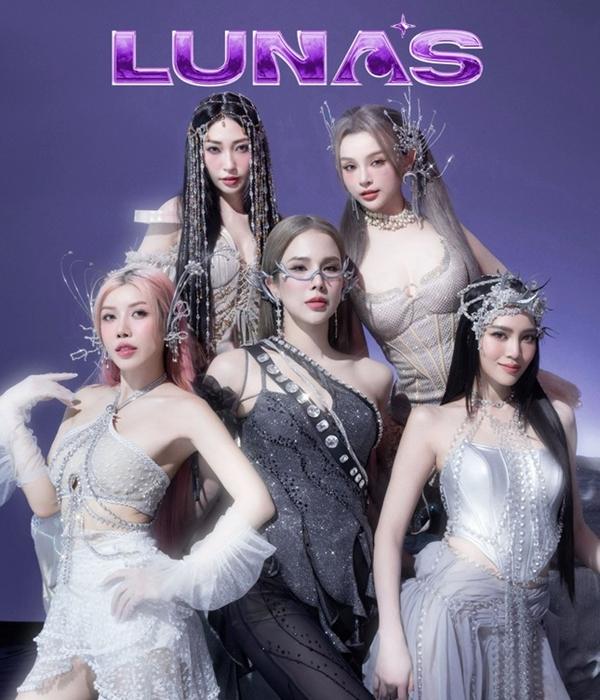 Nhóm nhạc Chị đẹp ra mắt, diva Mỹ Linh và Lệ Quyên không tham gia-1