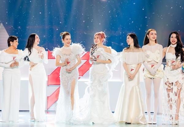 Nhóm nhạc Chị đẹp ra mắt, diva Mỹ Linh và Lệ Quyên không tham gia-2