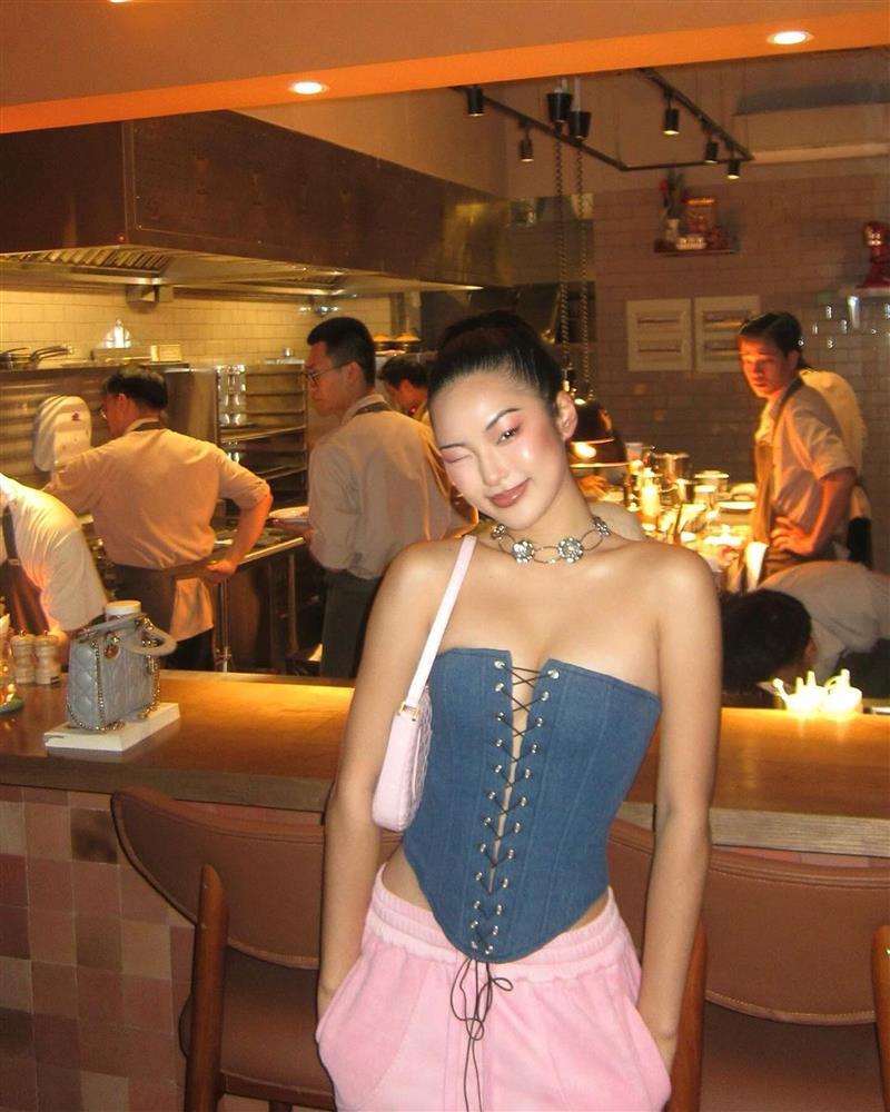 3 hot girl Việt nổi tiếng ăn mặc đẹp trong giới trẻ hiện nay-8