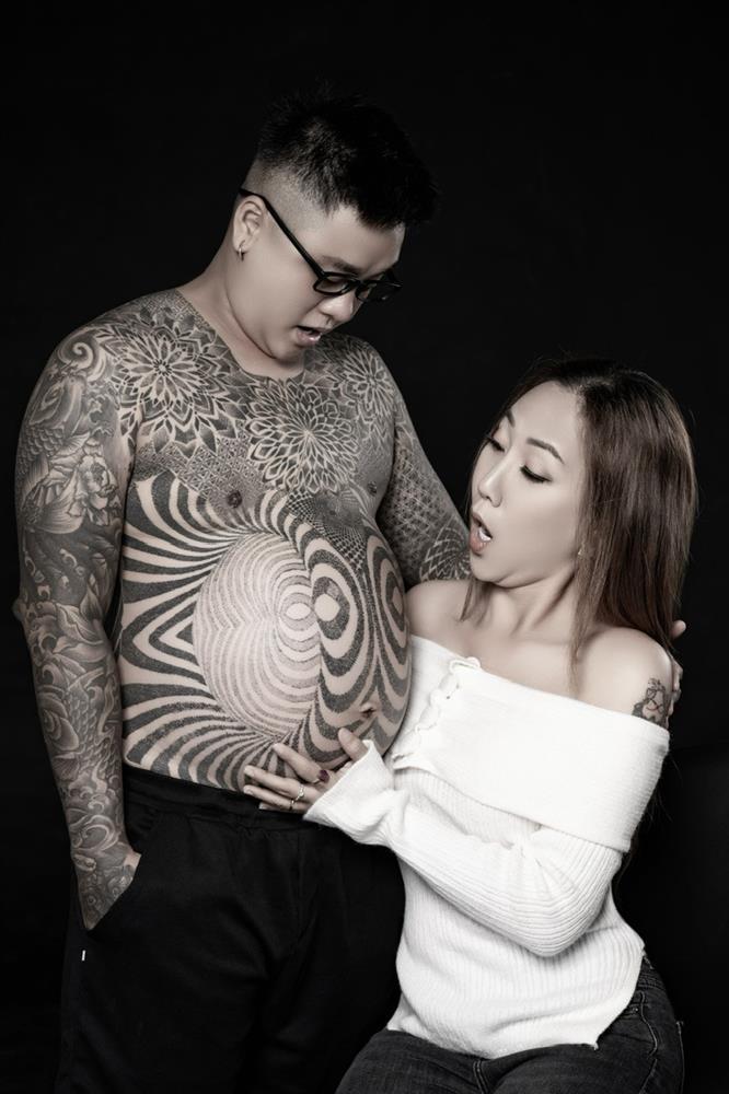 Người đàn ông ở TP.HCM mang bầu, sinh con thay vợ, nhận về hạnh phúc ngọt ngào-4