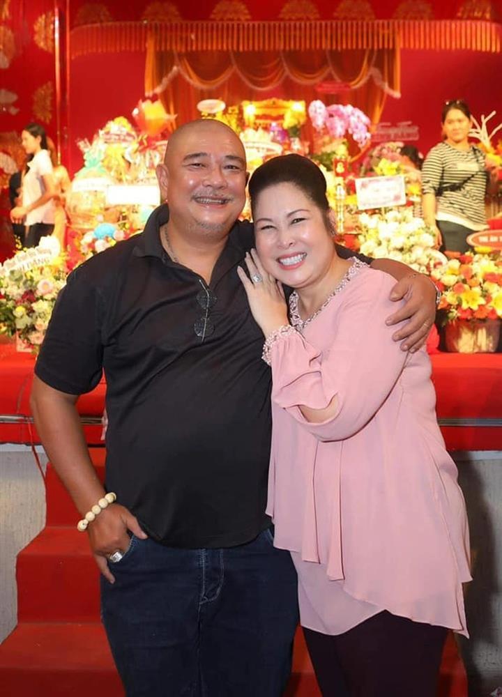 Ngỡ ngàng với sắc vóc trẻ trung của NSND Hồng Vân sau cú lột xác ngoạn mục, còn rủ rê ông xã cùng giảm cân-8