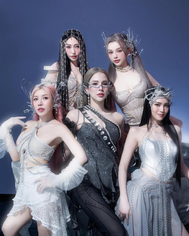 5 chị đẹp lập nhóm nhạc: Nhan sắc Huyền Baby, Diệp Lâm Anh gây chú ý-1