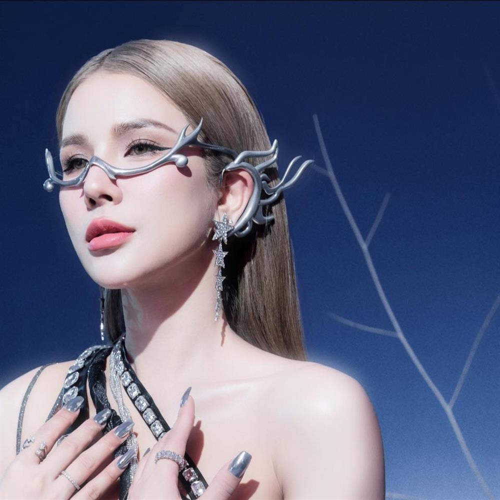 5 chị đẹp lập nhóm nhạc: Nhan sắc Huyền Baby, Diệp Lâm Anh gây chú ý-7