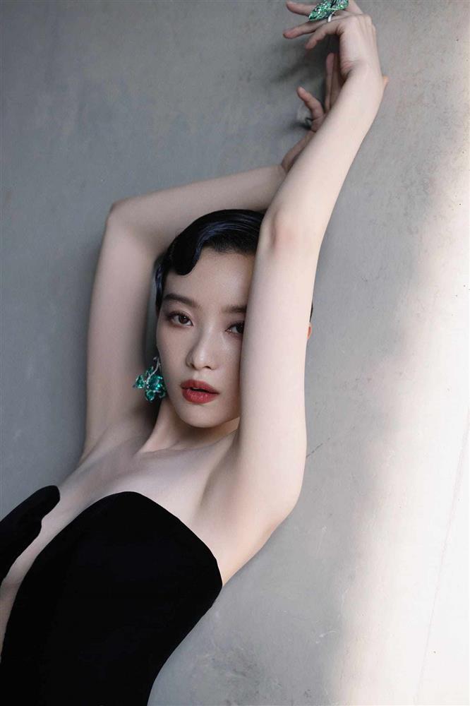 Cô gái có gương mặt hoàn hảo nhất châu Á, dáng như tiên sa nhờ... ngủ nhiều-2