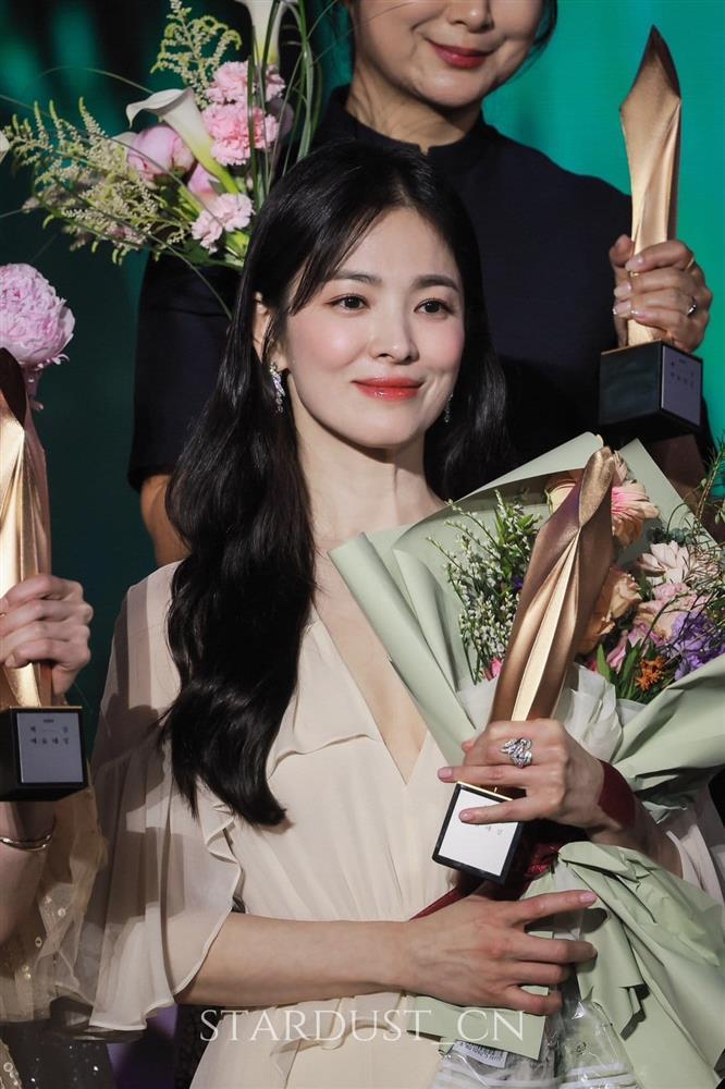 Khó đánh bại Song Hye Kyo-7