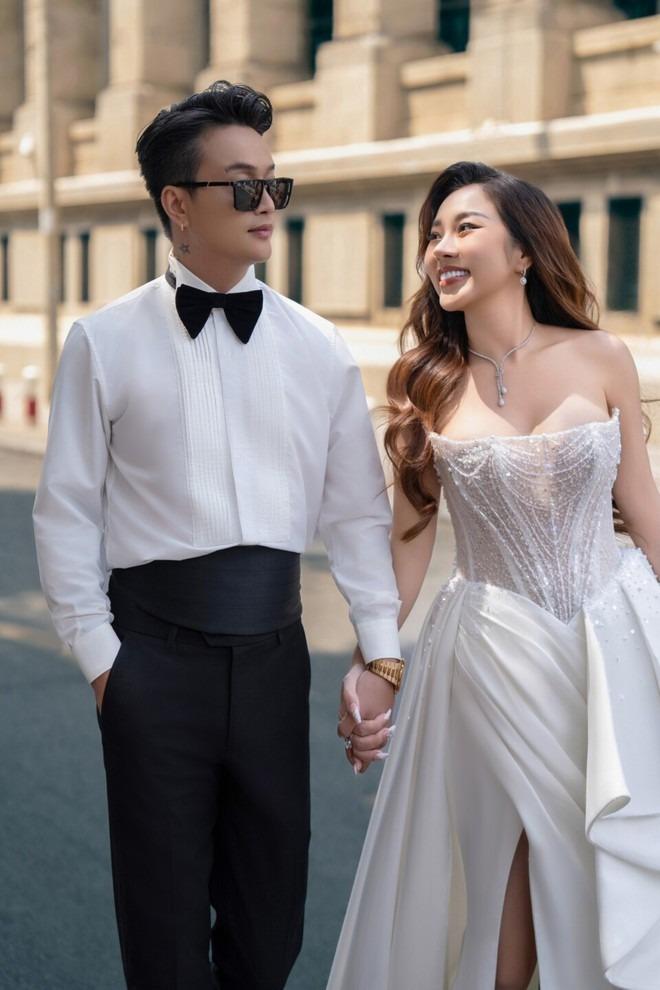 HOT: Ca sĩ TiTi (HKT) kết hôn vào tháng 4, sắc vóc gợi cảm của cô dâu gây ấn tượng-1