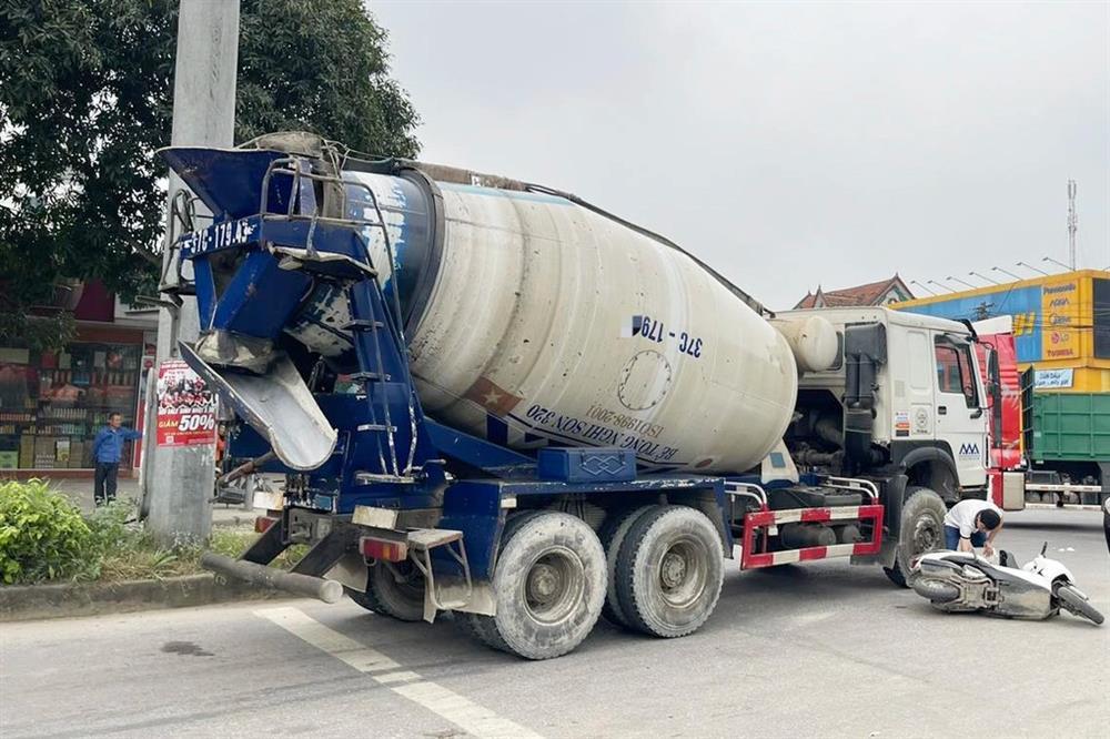 Va chạm với xe bồn, thai phụ tử vong-1