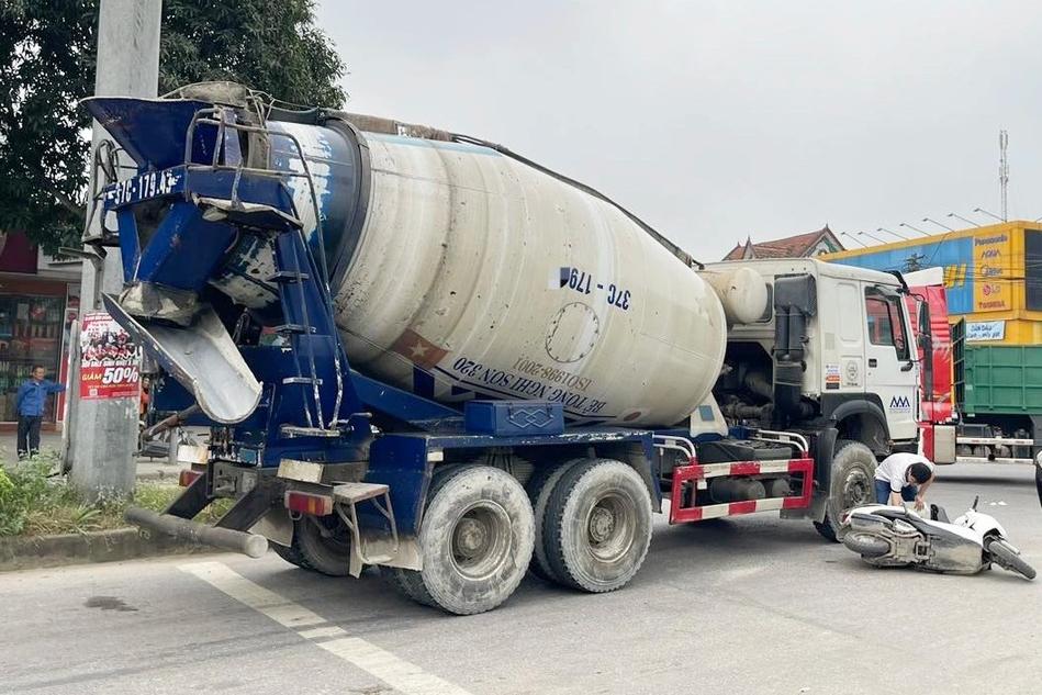 Mạo danh cán bộ ngân hàng để lừa đảo, người phụ nữ lĩnh án 13 năm tù-2