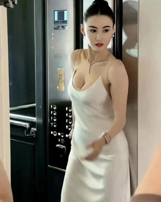 Trương Bá Chi khoe sắc ở độ tuổi U40, đích thực là mỹ nhân không tuổi của làng giải trí Hồng Kông-3